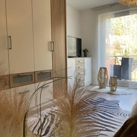 Am Goldberg Mit Ueberdachter Loggia شقة