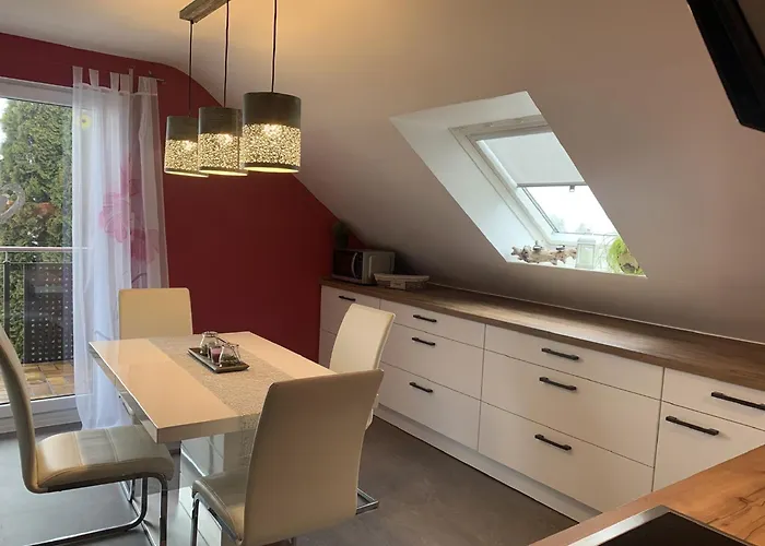 Am Goldberg Mit Ueberdachter Loggia 아파트 Schauenstein