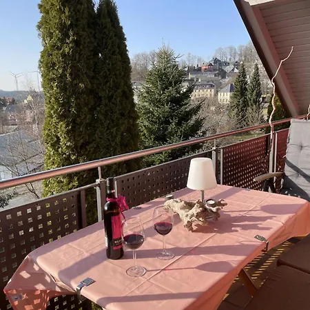 아파트 Am Goldberg Mit Ueberdachter Loggia